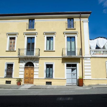 Bed and Breakfast Palazzo Scura Vaccarizzo Albanese Exterior foto