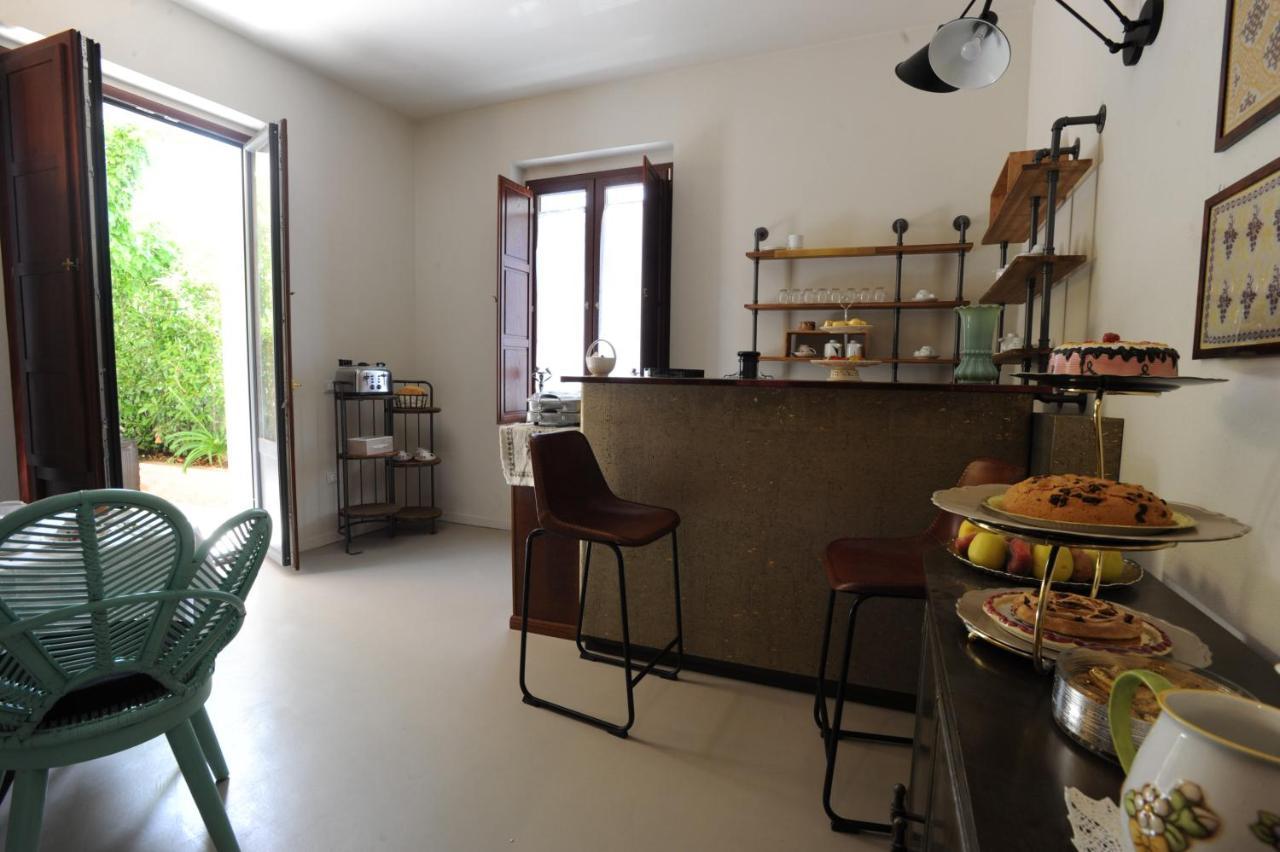 Bed and Breakfast Palazzo Scura Vaccarizzo Albanese Exterior foto